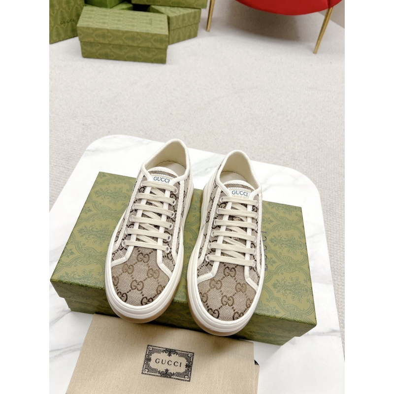 G*u*i casual shoes